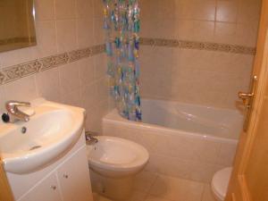 Main bathroom