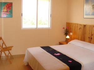 Double bedroom with en suite bathroom