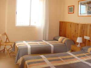 Twin bedroom
