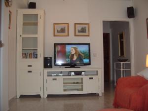 lounge tv