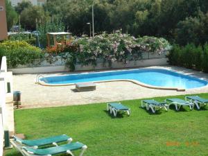 Guests only pool & garden.