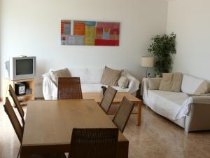 SITTING ROOM WITH LARGE TERRACE