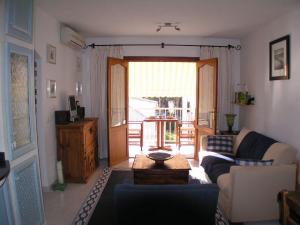 Lounge/dining area