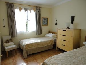 twin bedroom