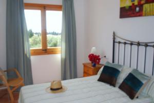 All bedrooms overlook the pool & have lovely views.