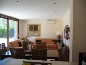 Living/Dining area
