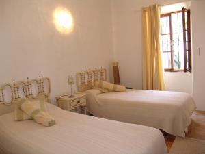 Twin Bedroom