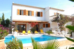 villa, gardens and pool