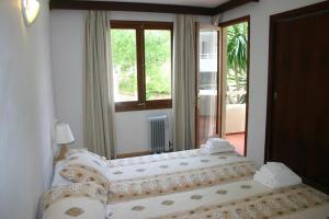 Large Twin Bedroom