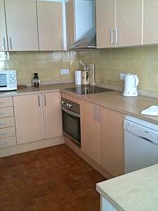 Modern Fully Fitted Kitchen