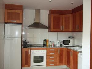 Fully fitted kitchen