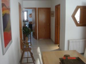 Hall to Bedrooms 2 and 3