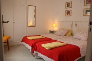Twin bedroom