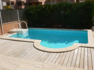 Pool/sundeck