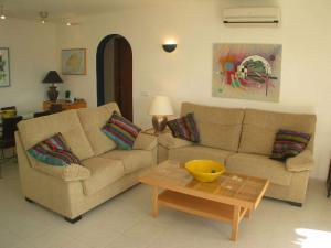 Lounge - Dining area